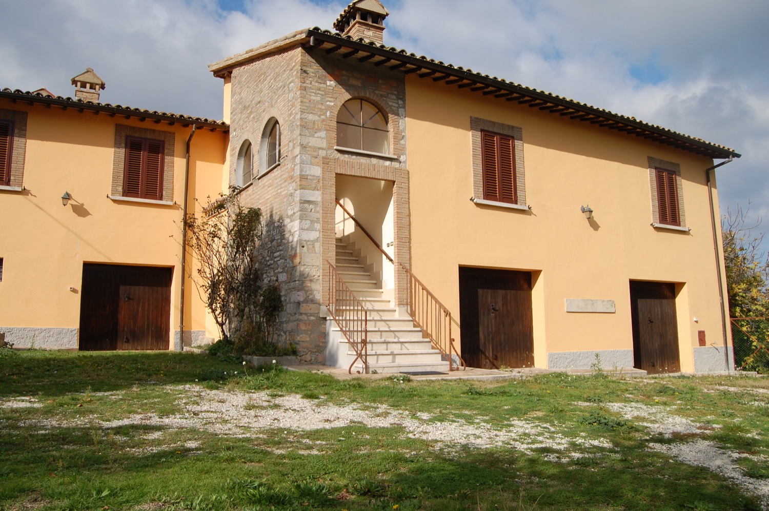 casale in vendita umbria, casale gualdo cattaneo, casale san terenziano