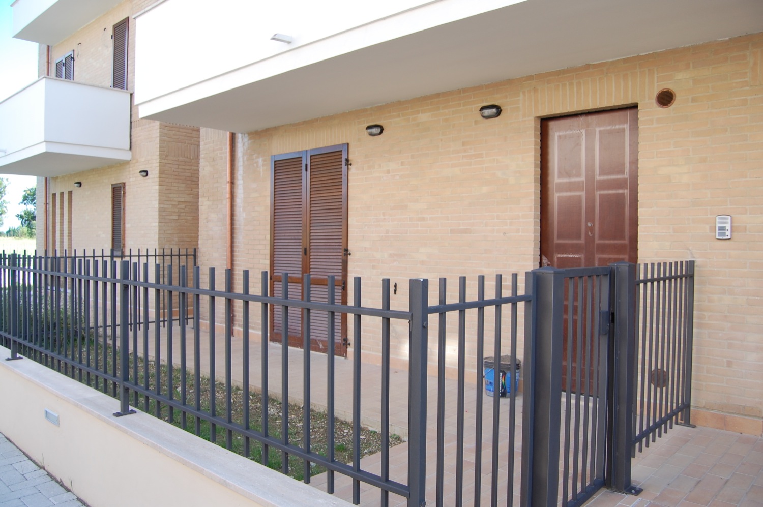 appartamento spello, piano terra con giardino, vendita, trilocale, garage